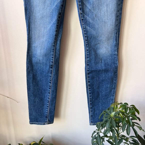 Gently Worn, but Lovingly Cared For, 7 For All Mankind the Skinny Jeans - Picture 3 of 13